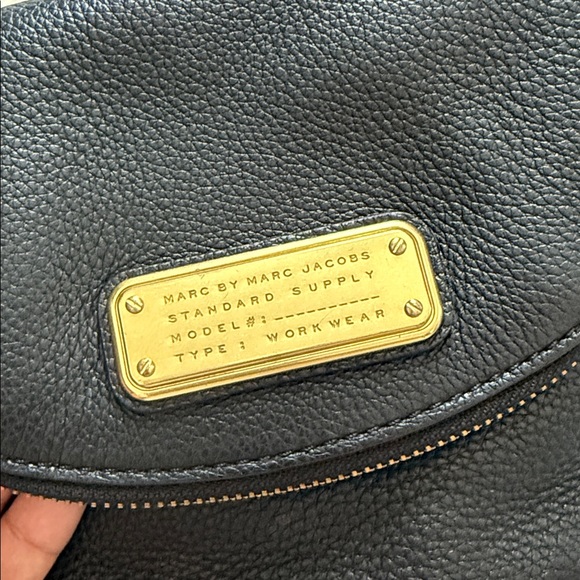 Marc by Marc Jacobs Natasha Black Leather Crossbody Bag - Picture 7 of 16